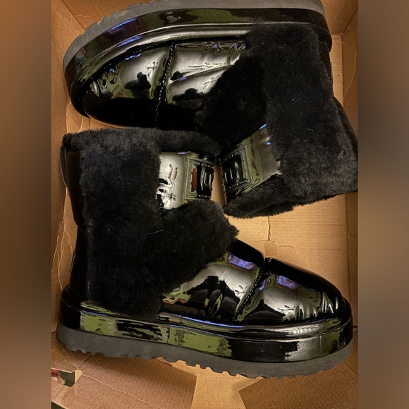 Ugg-Classic Chillapeak Shine - Picture 8 of 15